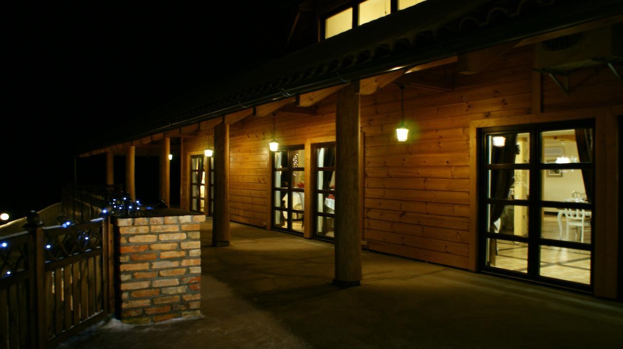 Woda Na Mlyn Gosciniec Dla Przyjaciol 2 Sp Z Oo Wacmerek Exterior photo